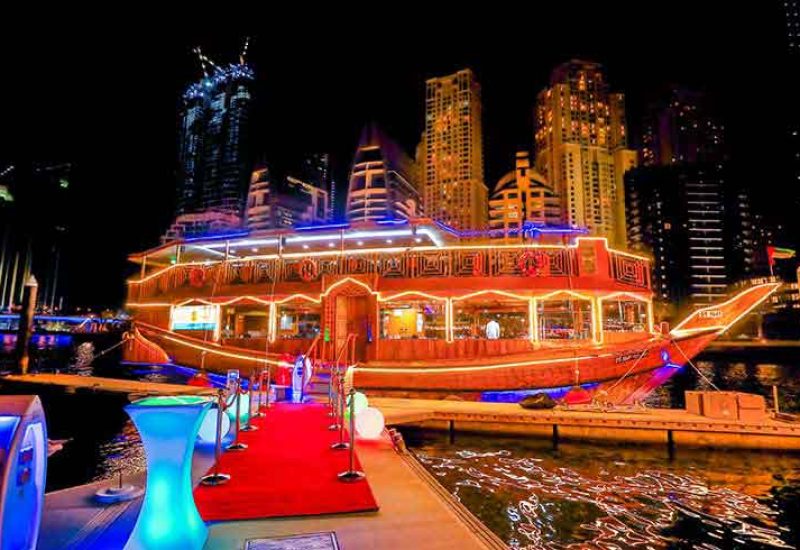 dubai-dhow-cruise-marina